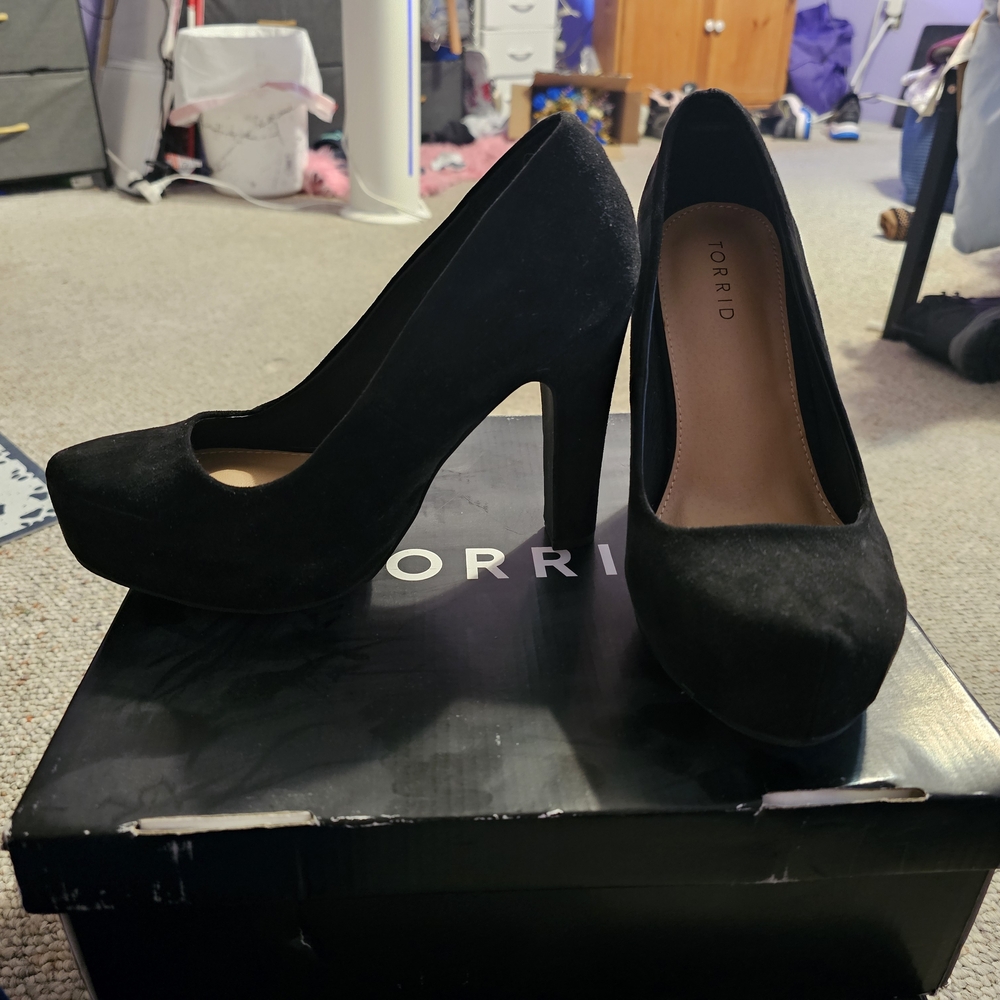 Torrid Women's Black Platform Heels